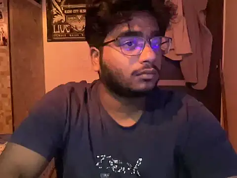 Snapshot of sexy_delhi_boy chatting on 07/15/26, 06:04 sexy delhi boy online show from 07/15/26, 06:04