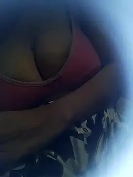 Snapshot of LoveLillyy- chatting on 07/15/26, 05:25 LoveLillyy- online show from 07/15/26, 05:25