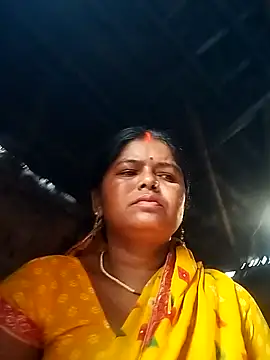 Snapshot of mahika_Sharma chatting on 07/31/26, 01:38 mahika Sharma online show from 07/31/26, 01:38