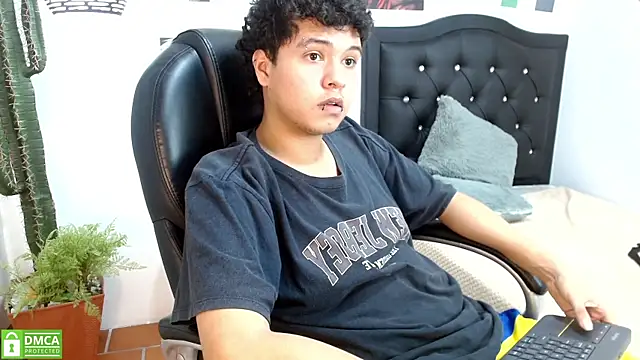 Snapshot of ethan_cortes chatting on 07/14/26, 08:04 ethan cortes online show from 07/14/26, 08:04