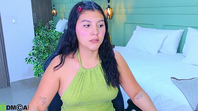 EMILIIA  LUXE   online show from 07/14/26, 07:42