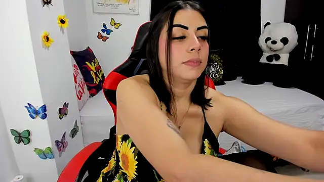 Snapshot of lucy007_ chatting on 11/19/25, 02:00 lucy007 online show from 11/19/25, 02:00