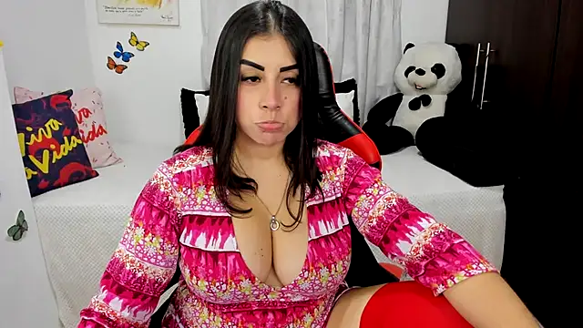 lucy007  online show from 01/06/26, 02:37