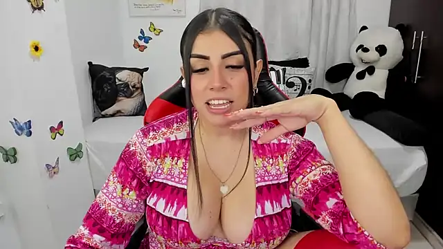 lucy007  online show from 04/01/26, 12:46