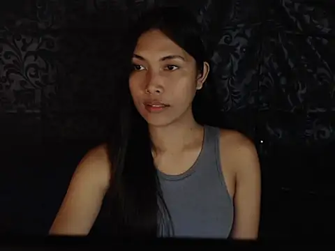 Snapshot of abreilxxlovesyou chatting on 07/17/26, 02:47 abreilxxlovesyou online show from 07/17/26, 02:47