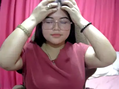 Snapshot of Hotscarlet18 chatting on 07/14/26, 05:01 Hotscarlet18 online show from 07/14/26, 05:01