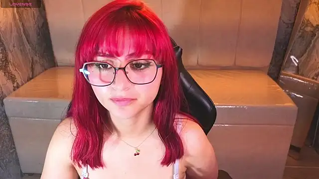 Queen Red v online show from 07/17/26, 06:54