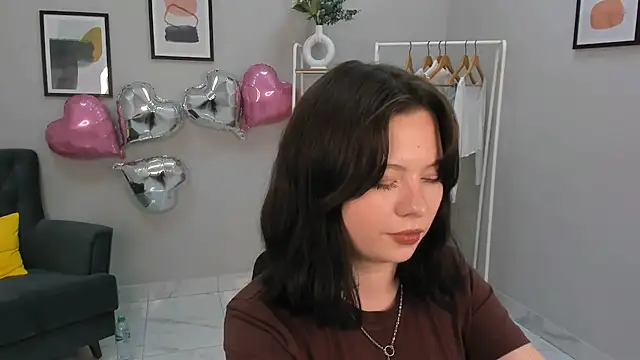 Snapshot of Gloria__Torres chatting on 07/14/26, 01:50 Gloria Torres online show from 07/14/26, 01:50