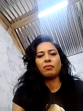 Snapshot of Leila_Xy chatting on 07/23/26, 02:24 Leila Xy online show from 07/23/26, 02:24