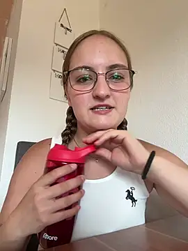 Snapshot of Sexy_Sophia_ chatting on 07/16/26, 10:12 Sexy Sophia online show from 07/16/26, 10:12