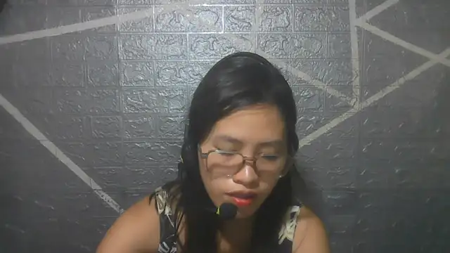 Snapshot of RaquelLeibfried chatting on 07/17/26, 01:25 RaquelLeibfried online show from 07/17/26, 01:25