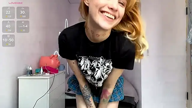 Snapshot of Lili_pup chatting on 07/17/26, 09:28 Lili pup online show from 07/17/26, 09:28