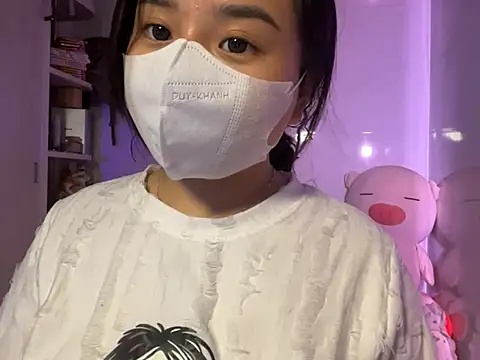 Snapshot of KhanhAnh_005 chatting on 07/18/26, 02:58 KhanhAnh 005 online show from 07/18/26, 02:58