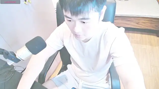 xiaoxiao-666 online show from 08/02/26, 04:37