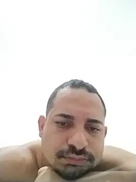 Snapshot of Bru21 chatting on 07/18/26, 03:37 Bru21 online show from 07/18/26, 03:37
