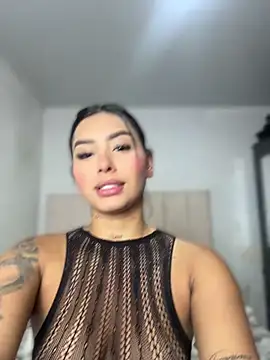 Snapshot of MiaaRoss chatting on 07/17/26, 11:57 MiaaRoss online show from 07/17/26, 11:57