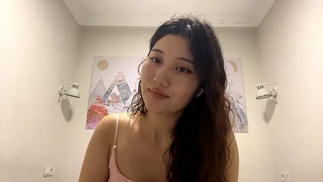 Snapshot of ReneeWagner chatting on 07/19/26, 01:19 ReneeWagner online show from 07/19/26, 01:19