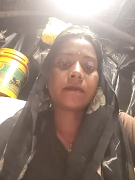 Snapshot of HotPayal57 chatting on 07/17/26, 04:04 HotPayal57 online show from 07/17/26, 04:04