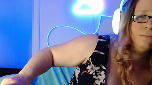 XxMs StarzxX online show from 01/17/25, 01:04