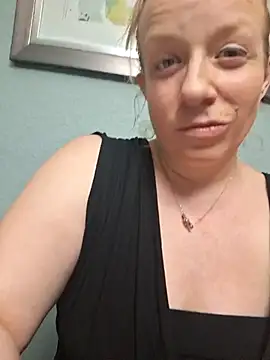 XxMs StarzxX online show from 02/14/25, 06:34