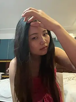Snapshot of xiaomeng-88 chatting on 07/16/26, 12:35 xiaomeng-88 online show from 07/16/26, 12:35