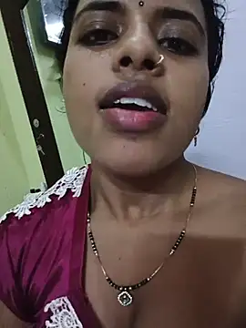 DesiCutie01 online show from 07/17/26, 12:35