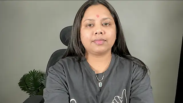 Varsha-ji767 online show from 07/16/26, 07:55