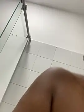 miaccollinss online show from 07/17/26, 04:21