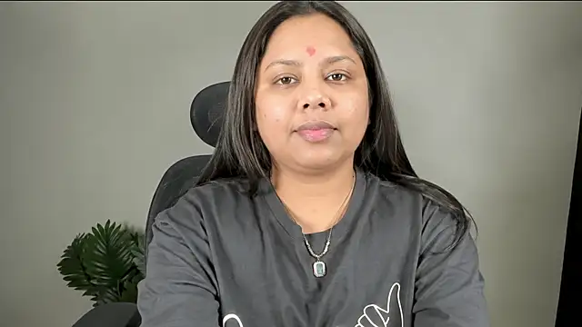 mohini live online show from 07/17/26, 07:38