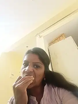 Snapshot of ashwini805057 chatting on 07/18/26, 08:34 ashwini805057 online show from 07/18/26, 08:34