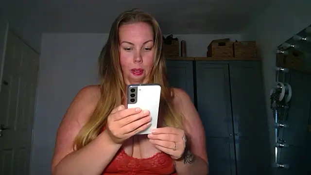 BecWilde online show from 07/31/26, 07:22