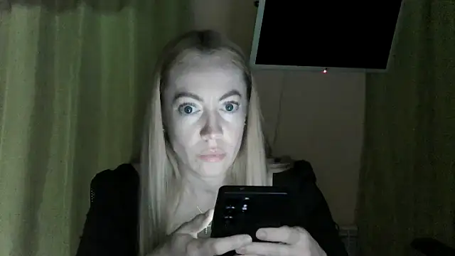 LensyTourels online show from 07/17/26, 05:21