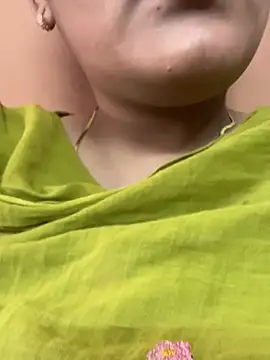 Snapshot of sanvi_88 chatting on 07/26/26, 10:44 sanvi 88 online show from 07/26/26, 10:44