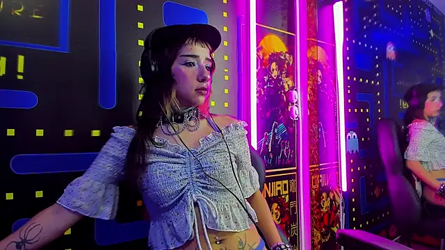 NixzDolls online show from 07/18/26, 12:19
