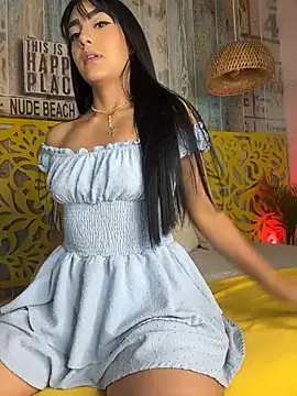 Snapshot of HeyScarletXXX chatting on 07/18/26, 10:07 HeyScarletXXX online show from 07/18/26, 10:07