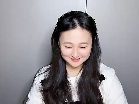 Snapshot of x1100xx chatting on 07/18/26, 12:03 x1100xx online show from 07/18/26, 12:03