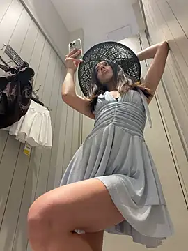 Snapshot of MoonLinaa chatting on 07/20/26, 11:12 MoonLinaa online show from 07/20/26, 11:12