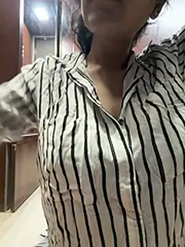 Snapshot of Tanya-love chatting on 07/21/26, 05:25 Tanya-love online show from 07/21/26, 05:25
