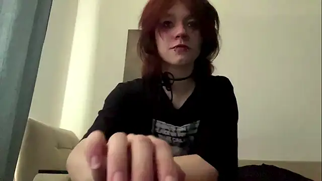 Snapshot of finna_be chatting on 07/19/26, 08:23 finna be online show from 07/19/26, 08:23