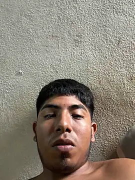 Snapshot of raul090 chatting on 07/18/26, 08:06 raul090 online show from 07/18/26, 08:06