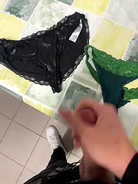 swissboy22 online show from 10/29/25, 10:31