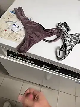 swissboy22 online show from 04/25/26, 11:57