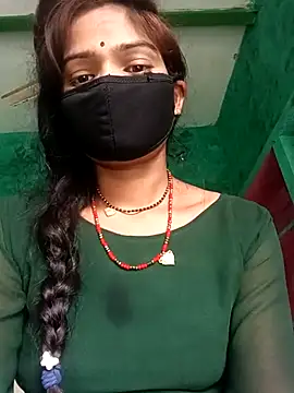 Snapshot of geeta_panday chatting on 07/21/26, 04:25 geeta panday online show from 07/21/26, 04:25