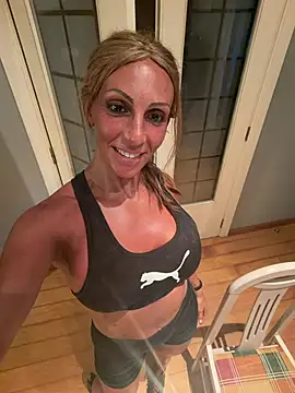 cari guerrera online show from 07/21/26, 08:43
