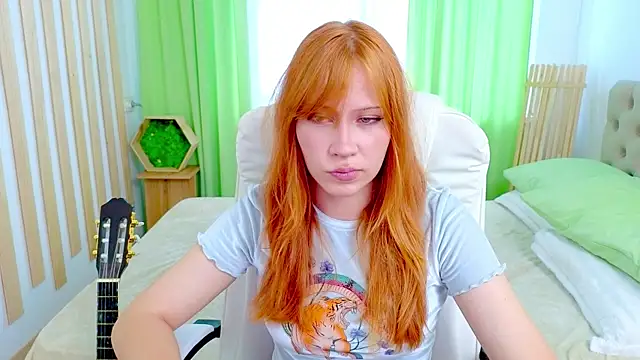 Snapshot of Fleur__Fox chatting on 07/27/26, 08:54 Fleur Fox online show from 07/27/26, 08:54