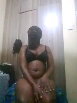 Snapshot of monnalisa_B chatting on 07/21/26, 04:30 monnalisa B online show from 07/21/26, 04:30
