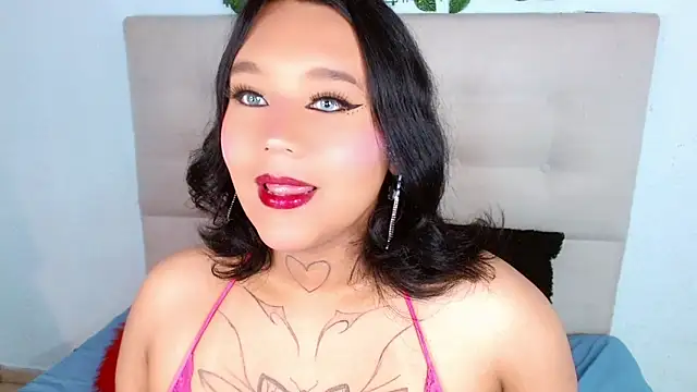 Snapshot of SalomeMiranda chatting on 07/22/26, 02:46 SalomeMiranda online show from 07/22/26, 02:46