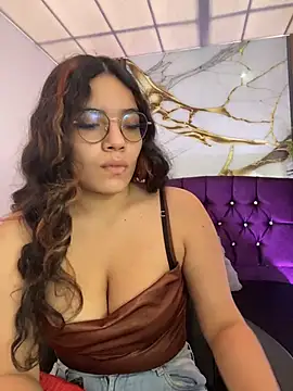 ariana ec online show from 07/22/26, 01:24