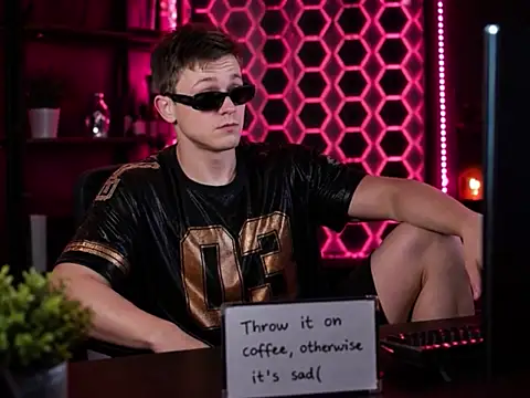 Snapshot of johnbritishdi chatting on 07/21/26, 11:17 johnbritishdi online show from 07/21/26, 11:17