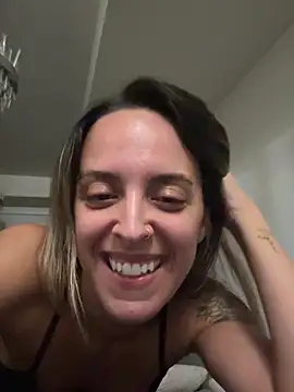 mellybearzzz online show from 07/22/26, 08:49